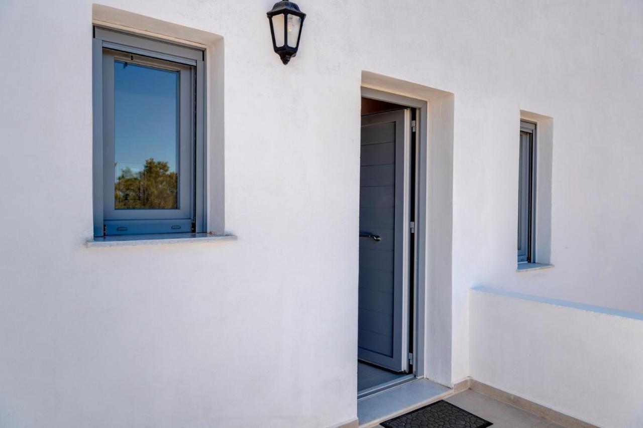 Chrysonisos Suites With Sunset & Seaviews Near 키니언 외부 사진