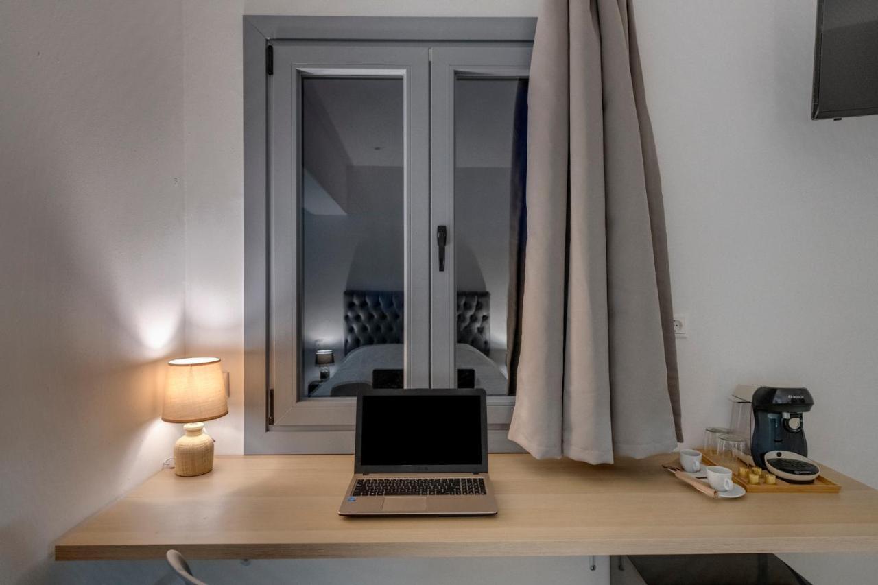 Chrysonisos Suites With Sunset & Seaviews Near 키니언 외부 사진