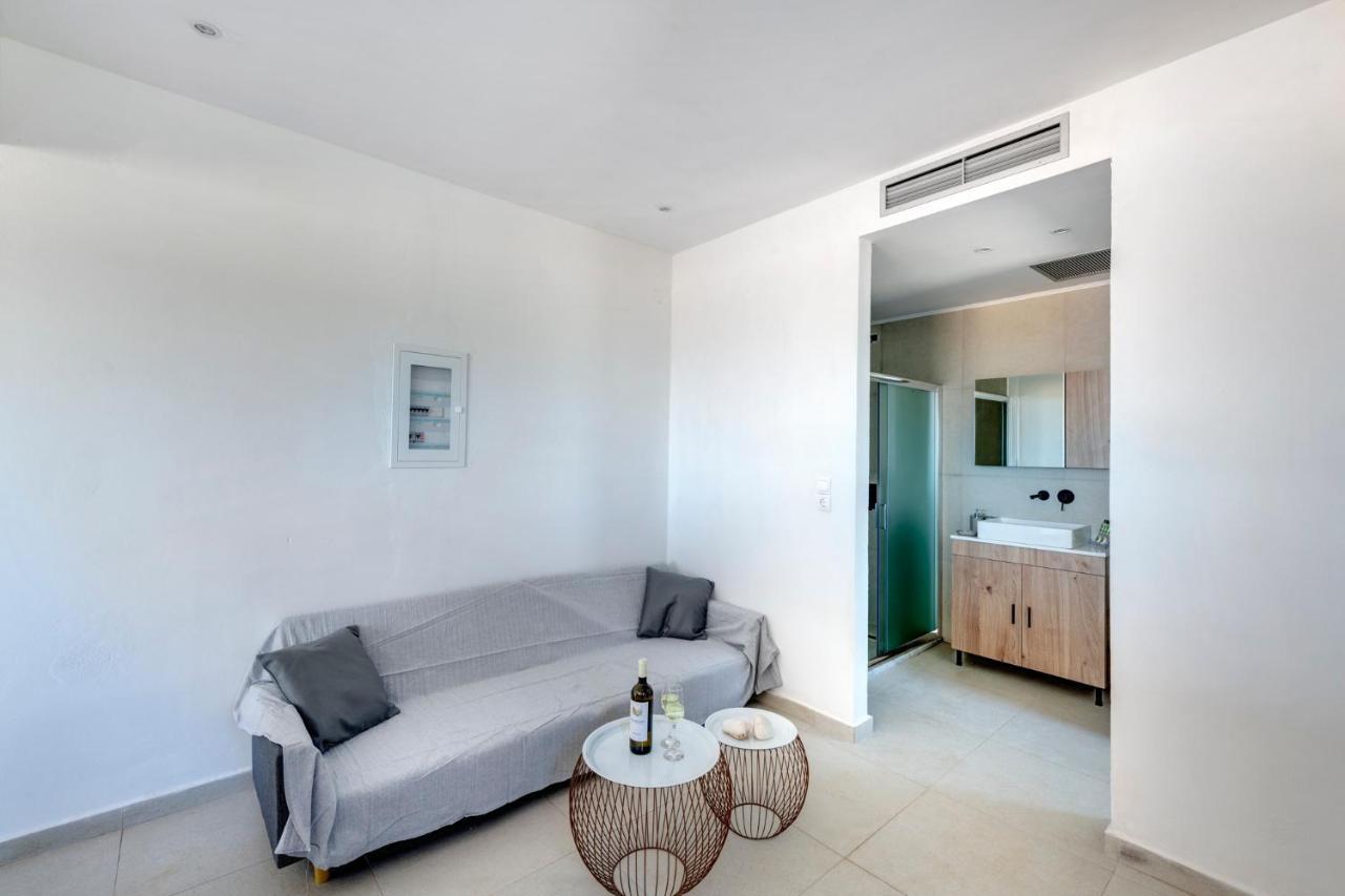 Chrysonisos Suites With Sunset & Seaviews Near 키니언 외부 사진