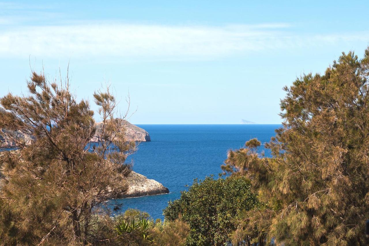 Chrysonisos Suites With Sunset & Seaviews Near 키니언 외부 사진