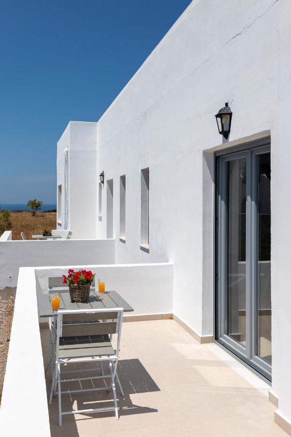 Chrysonisos Suites With Sunset & Seaviews Near 키니언 외부 사진