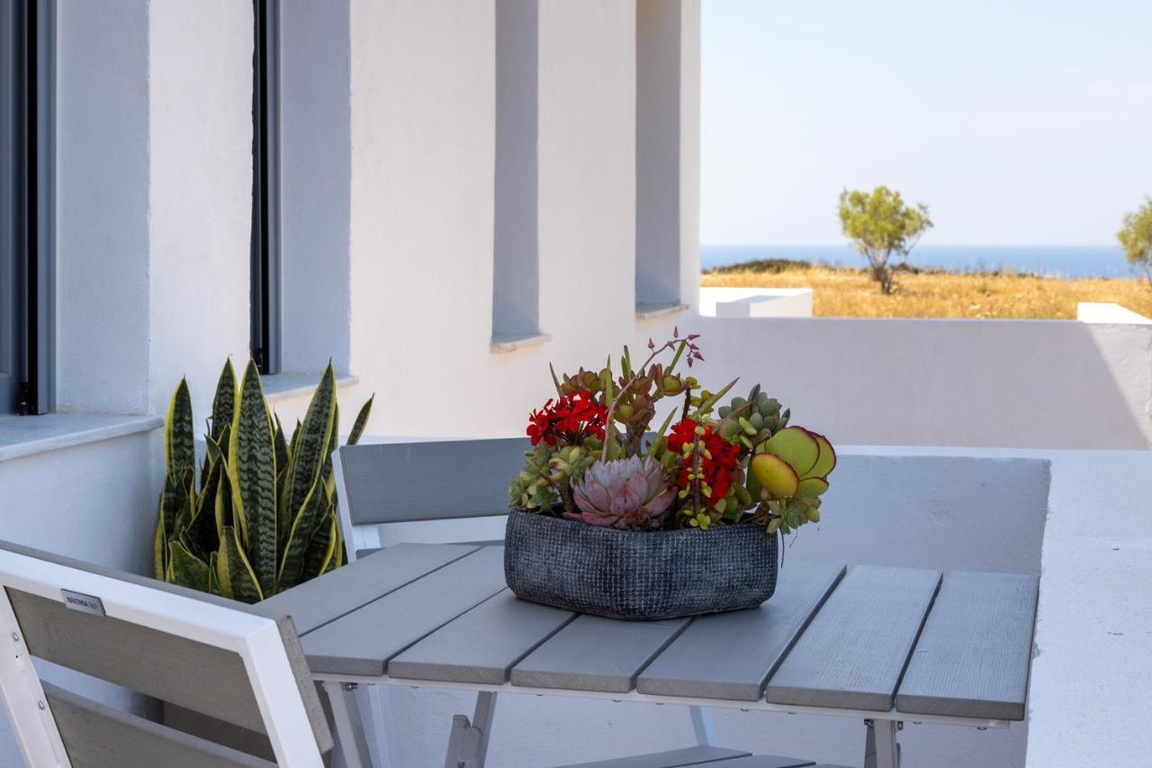 Chrysonisos Suites With Sunset & Seaviews Near 키니언 외부 사진