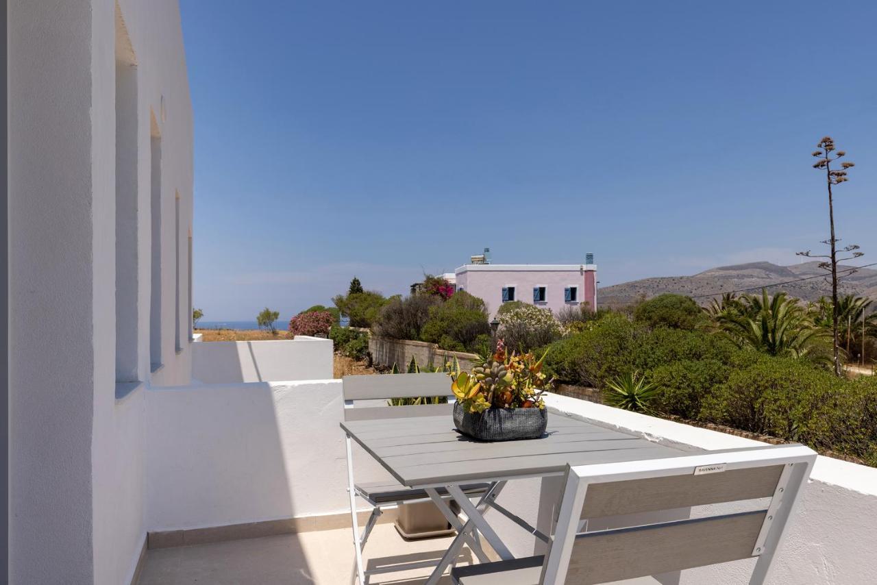 Chrysonisos Suites With Sunset & Seaviews Near 키니언 외부 사진