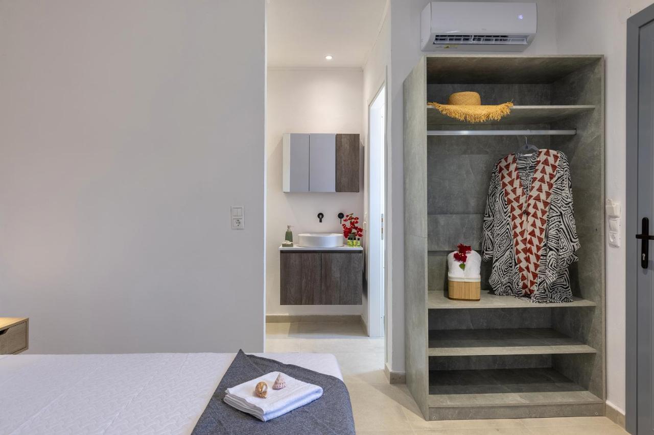 Chrysonisos Suites With Sunset & Seaviews Near 키니언 외부 사진