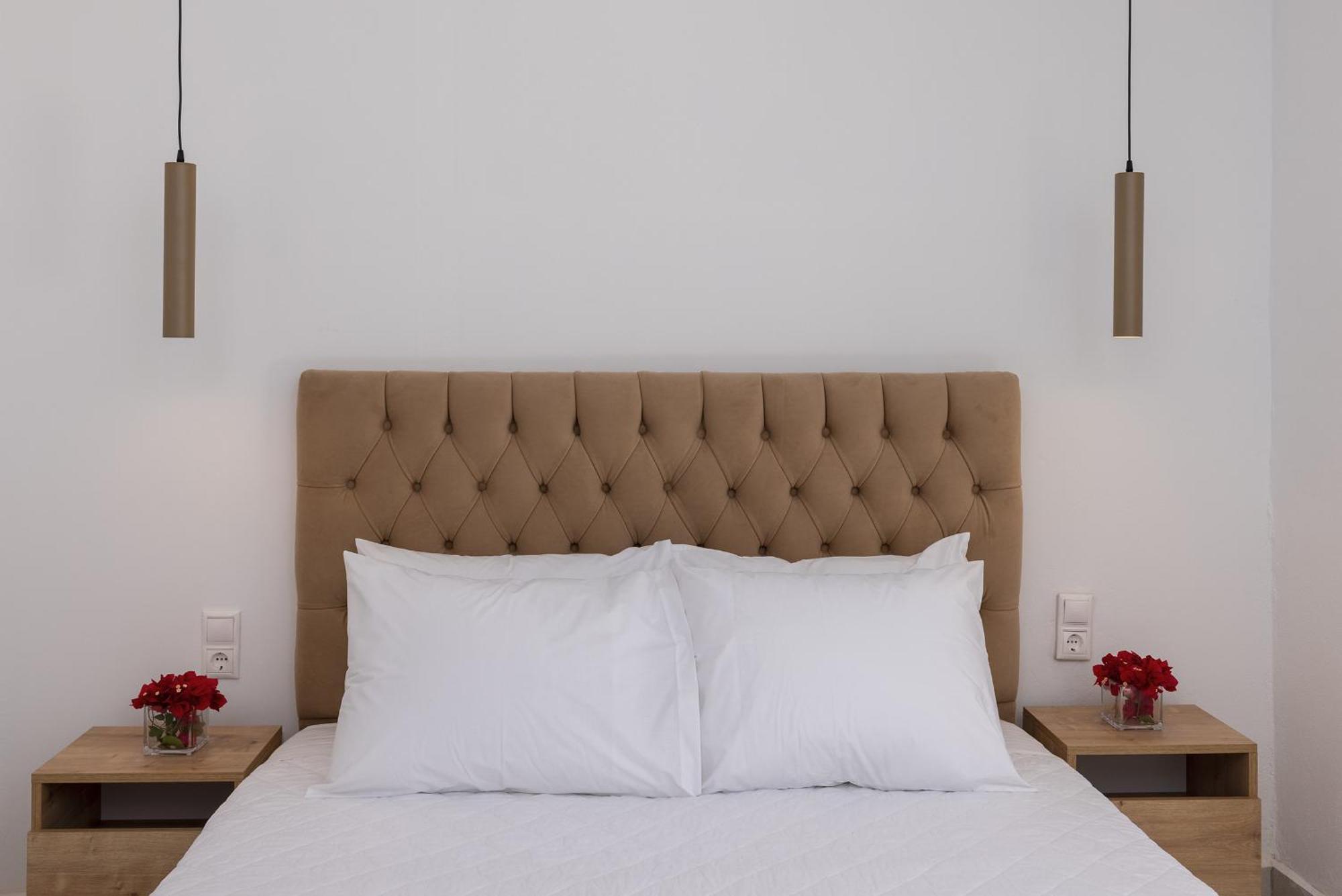 Chrysonisos Suites With Sunset & Seaviews Near 키니언 외부 사진