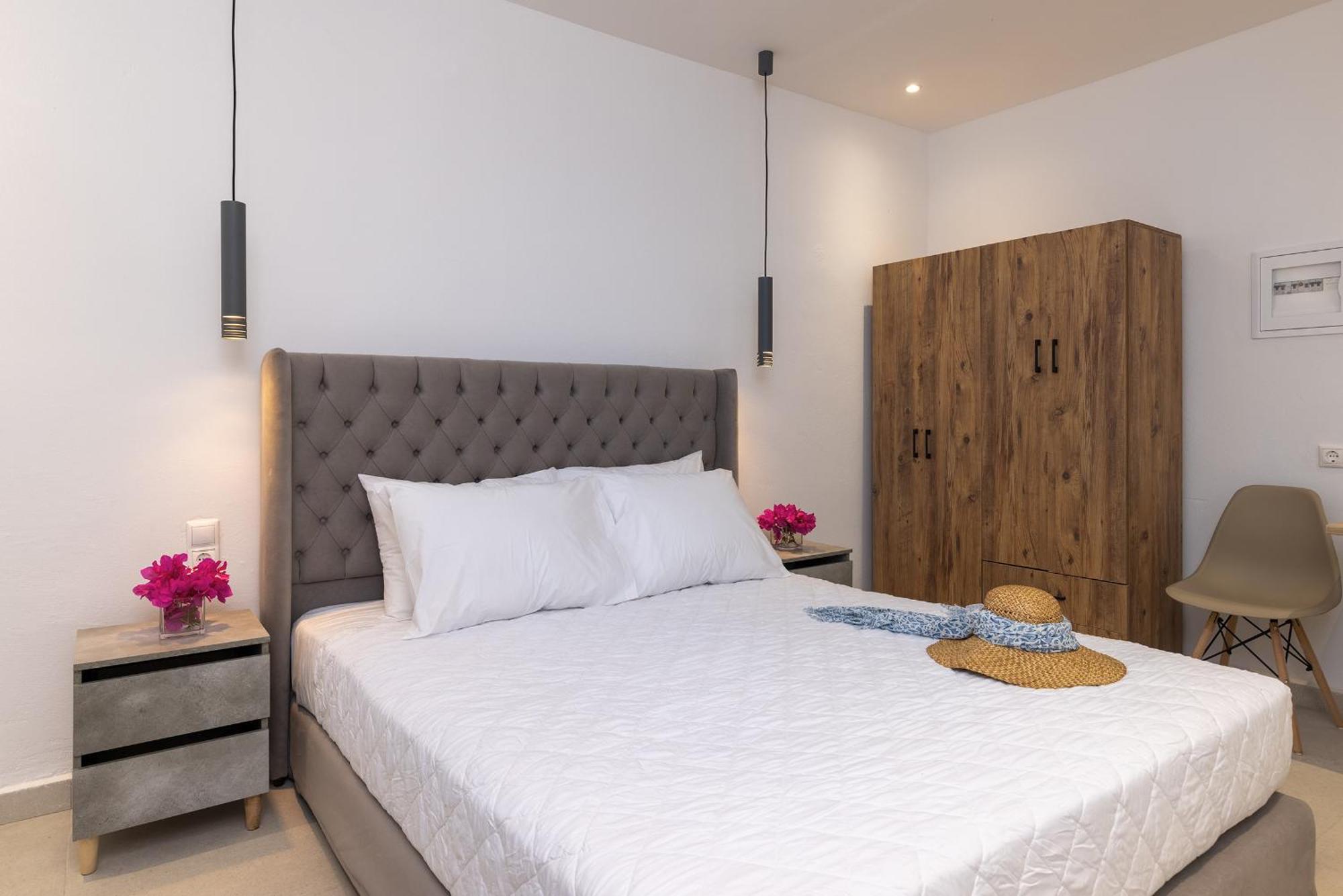 Chrysonisos Suites With Sunset & Seaviews Near 키니언 외부 사진