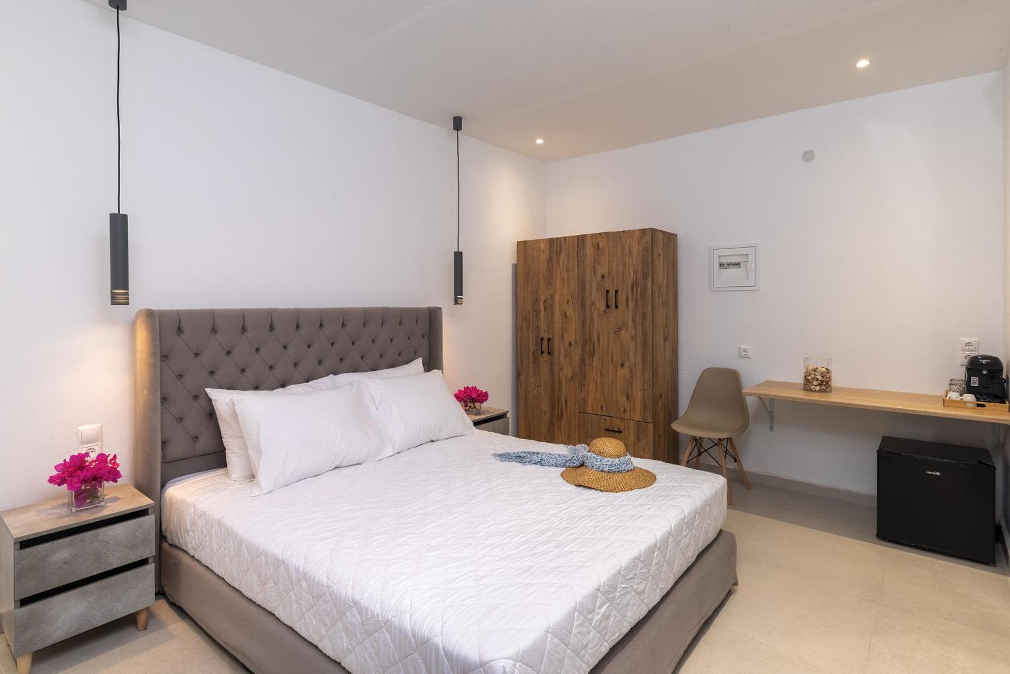 Chrysonisos Suites With Sunset & Seaviews Near 키니언 외부 사진